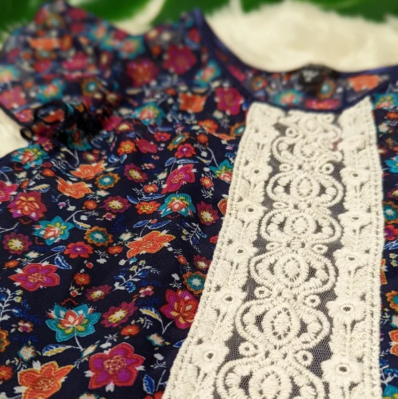 Girls Zunie Floral Dress - Picture 3 of 5